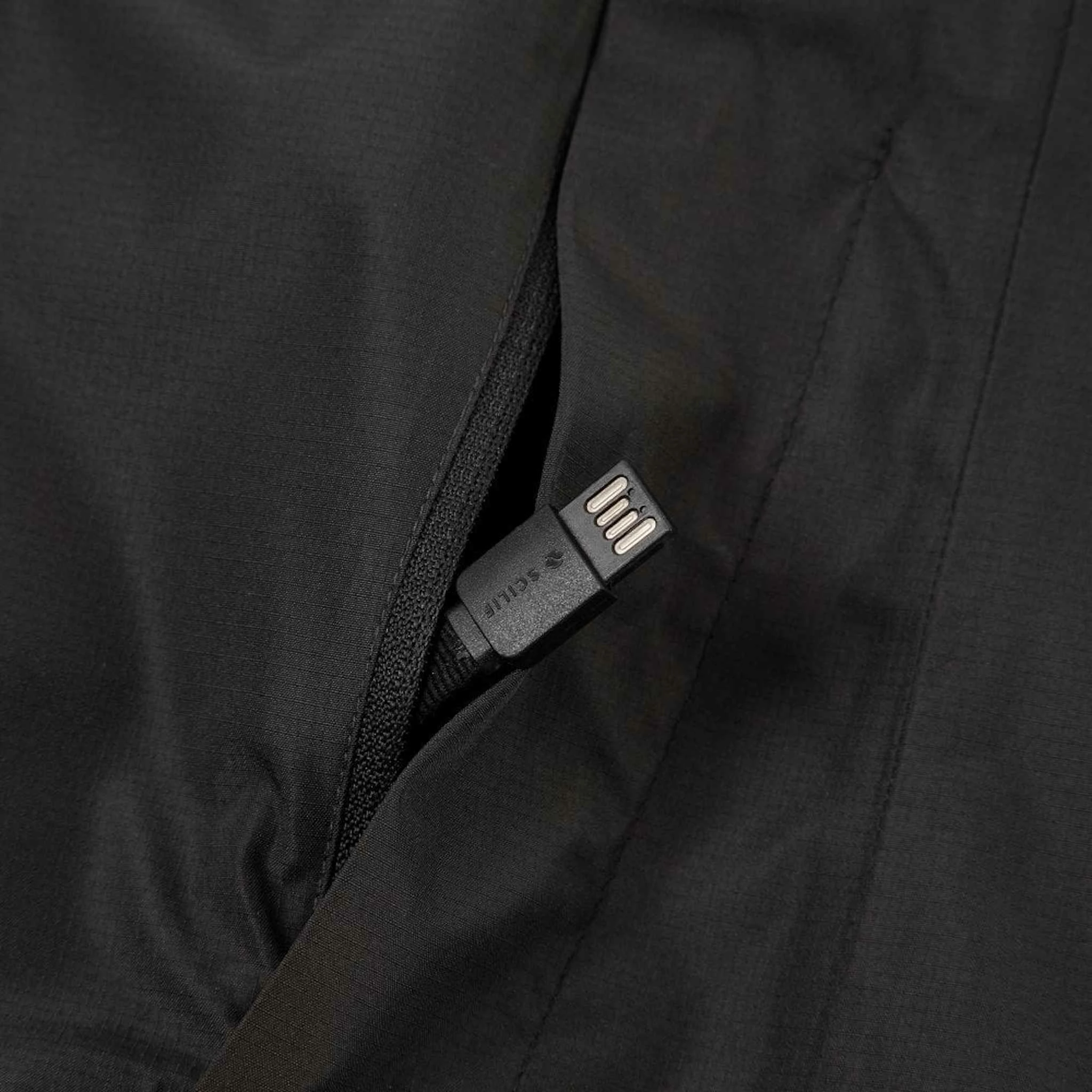 Veste Vélo Hommes Avec éclairage Intégré Nightvision Electron Altura 6 Veste Vélo Hommes Avec éclairage Intégré Nightvision Electron Altura - Image 6