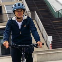 Casque Vélo De Ville Hyban 2.0 Noir Abus -Promos Roulante Pro Boutique casque velo de ville hyban 2 0 noir abus full 5