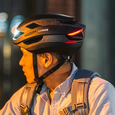Casque Vélo Lumineux à Clignotants Ultra Lumos Noir 5 Casque Vélo Lumineux à Clignotants Ultra Lumos Noir - Image 5